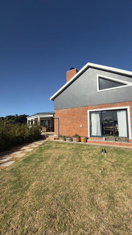 4 Bedroom Property for Sale in Noorsekloof Eastern Cape